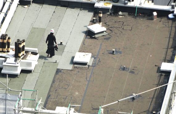 オフィスビルやマンションの屋上にも適した防水施工 | 西宮市内で高品質な防水工事をお求めならサンスリー